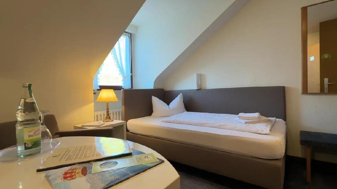 Hotel Loewen Randersacker Dış mekan fotoğraf