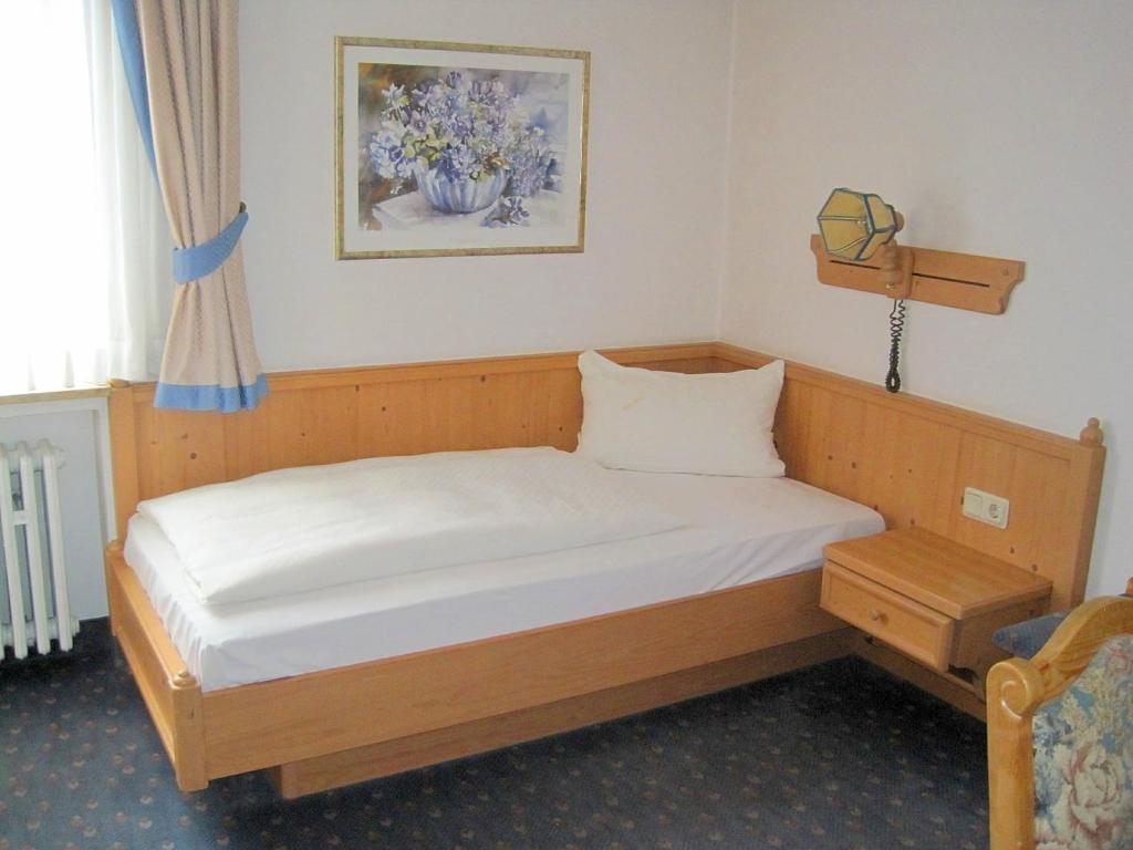 Hotel Loewen Randersacker Oda fotoğraf